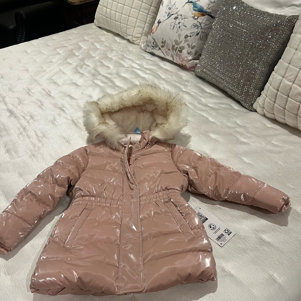 Lovely Light Rose Pink Puffer Coat with Faux Fur Hood and fur lining